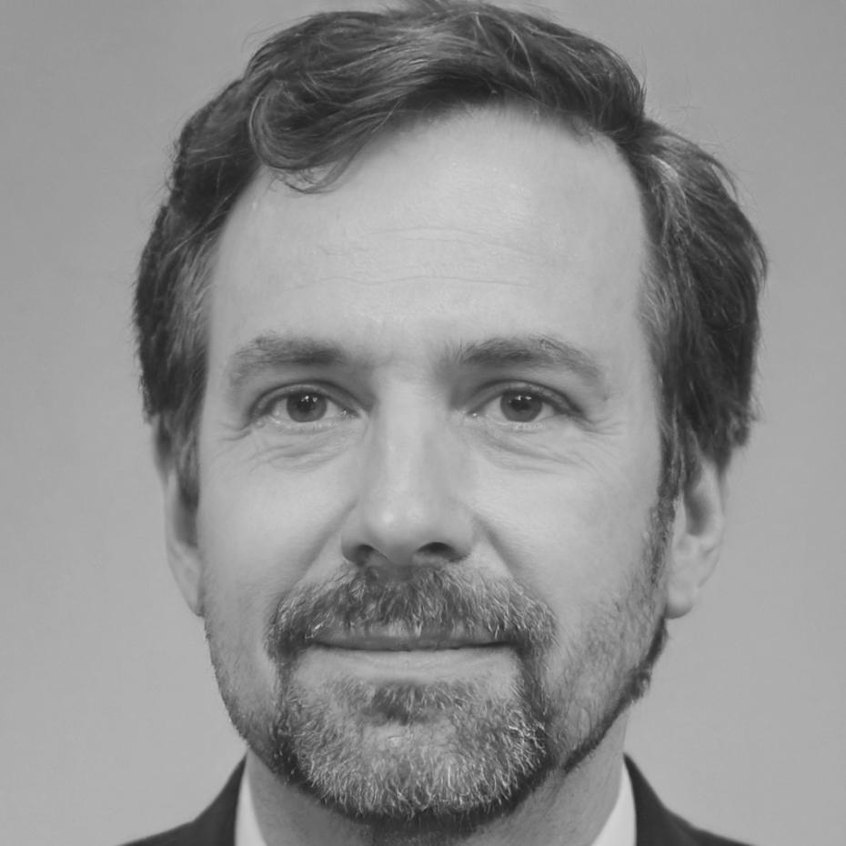 Portrait de Ludovic Bernier formateur en analyse financière